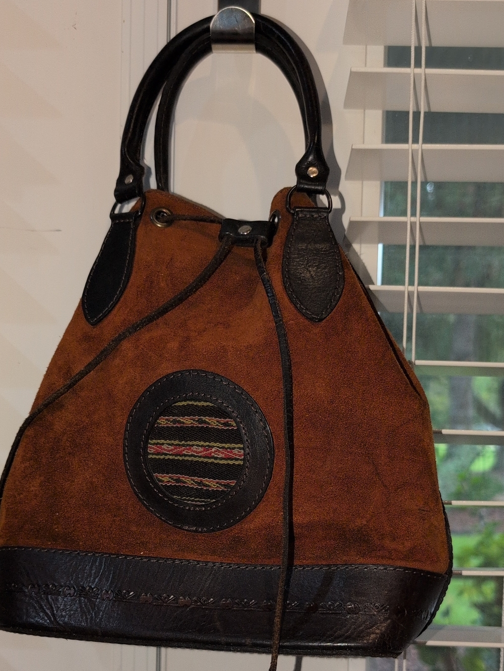 Manta Medallion Cinch Bucket Bag - Vintage